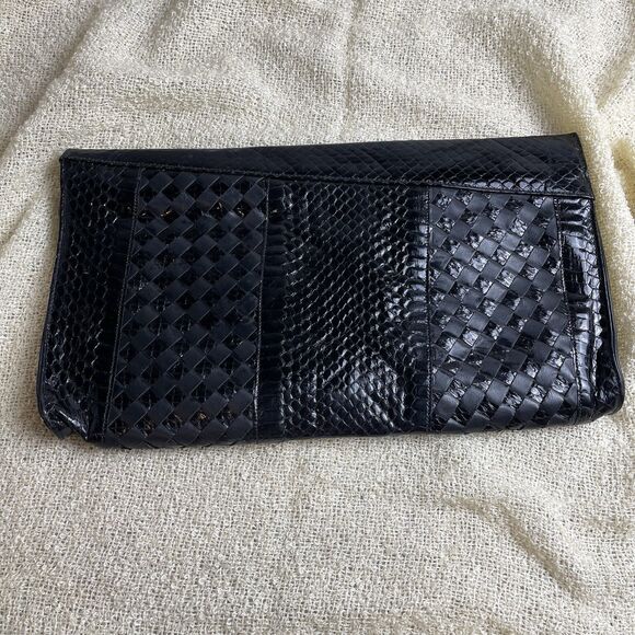 Vintage Snake Skin Black Clutch Strapped Bag Folded String Black intrecciato‎ - Picture 1 of 6